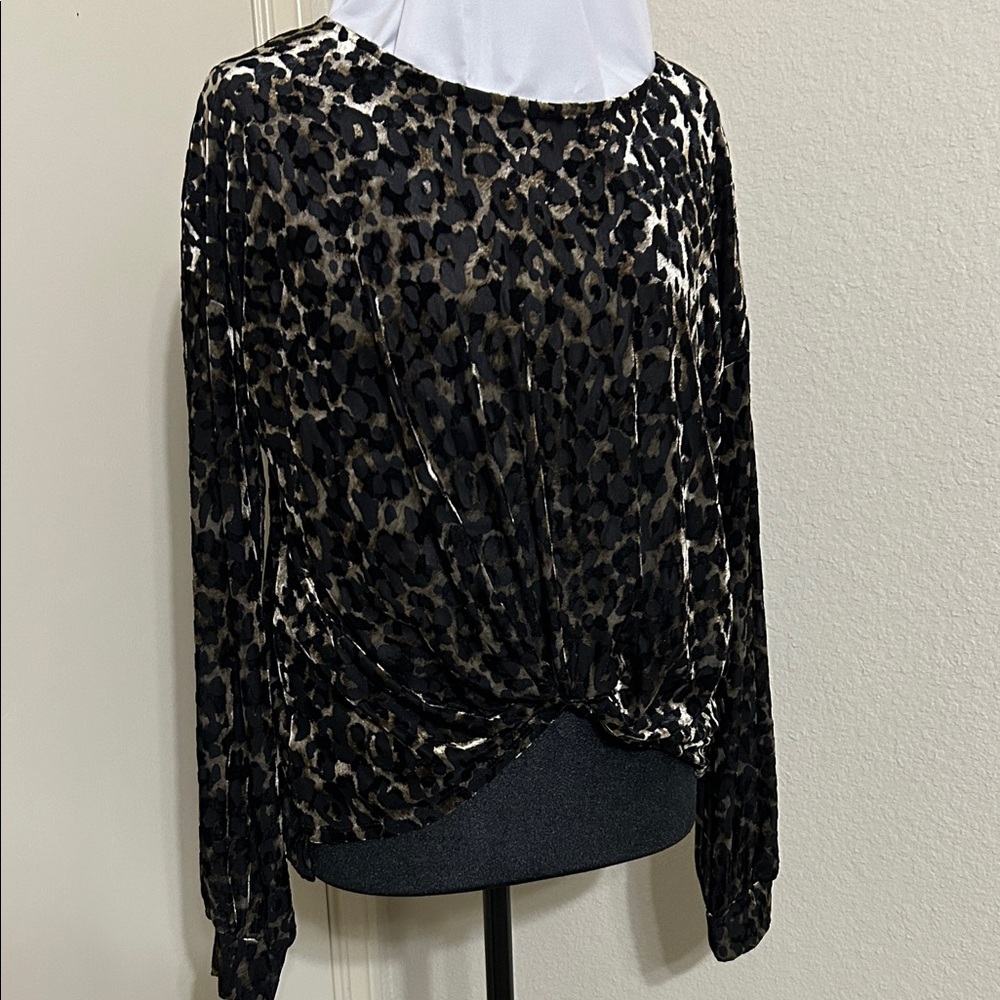 Karen Kane Black and Brown Leopard Print Blouse